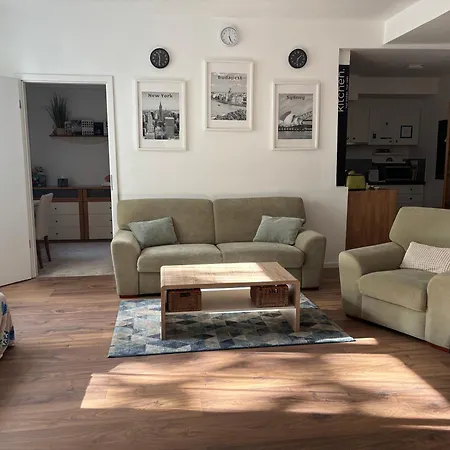 Apartment Varsanyi Home- Extra Location In The Heart Of Buda Budapest