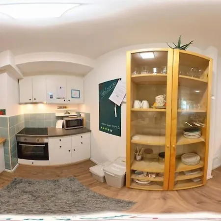 Premium Buda Hideaway-private Apartment, Extra Location, Wifi & Aircon Lejlighed