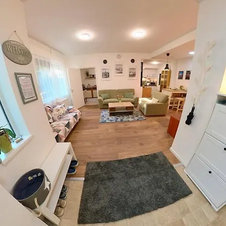 Varsanyi - Live Like A Local Apartmán Budapešť