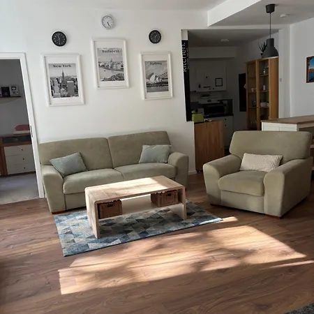 Lejlighed Premium Buda Hideaway-private Apartment, Extra Location, Wifi & Aircon *